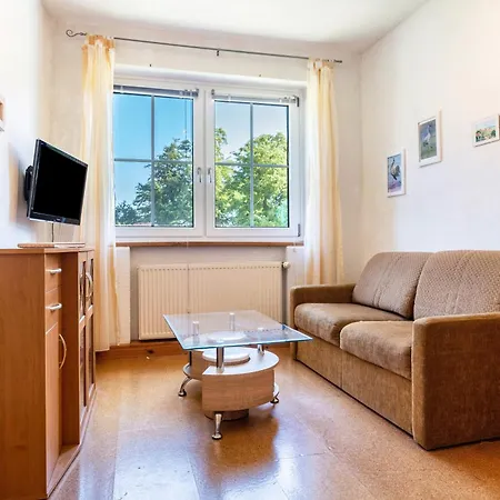 Kranichnest Holiday home Ludershagen