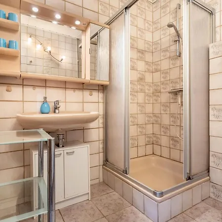 Kranichnest Holiday home Ludershagen